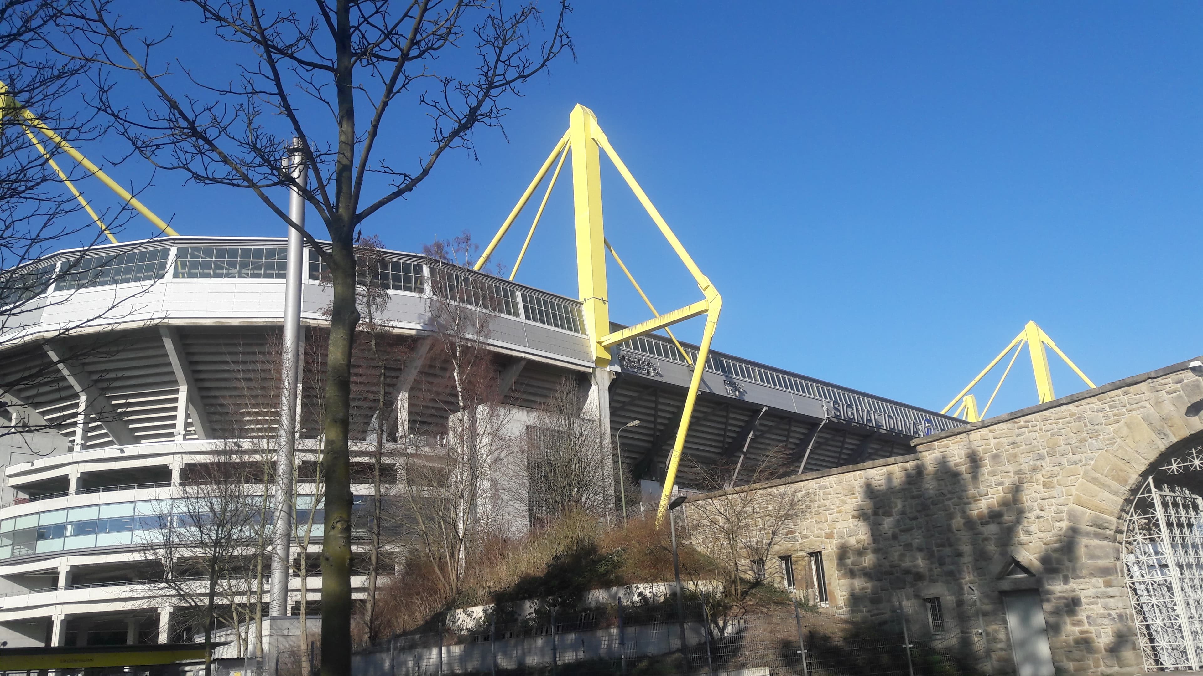 Borussia Dortmund goalkeeper training